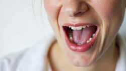 Bitter mouth, metallic tongue: warning signs you shouldn’t ignore