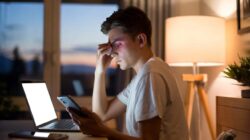 How adjusting screen brightness at specific times of day reduces eye strain and headaches