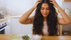 Natural Hair Remedies That Reinforce Roots and Reduce Ongoing Hair Fall Without Chemicals